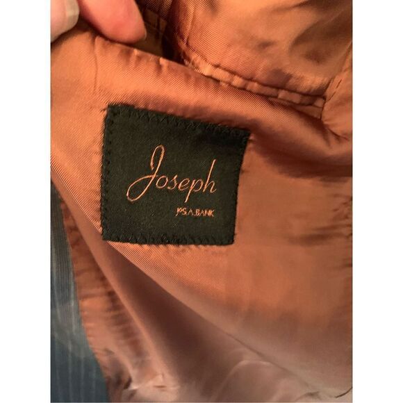 Jos A Bank gray stripped suit size 43R jacket and pants 37R 100% wool - Picture 4 of 9